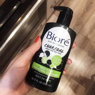 منظف المسام العميقة من Biore