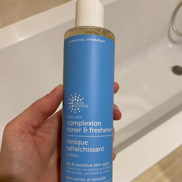 تونر ومنعش للبشرة من Earth Science