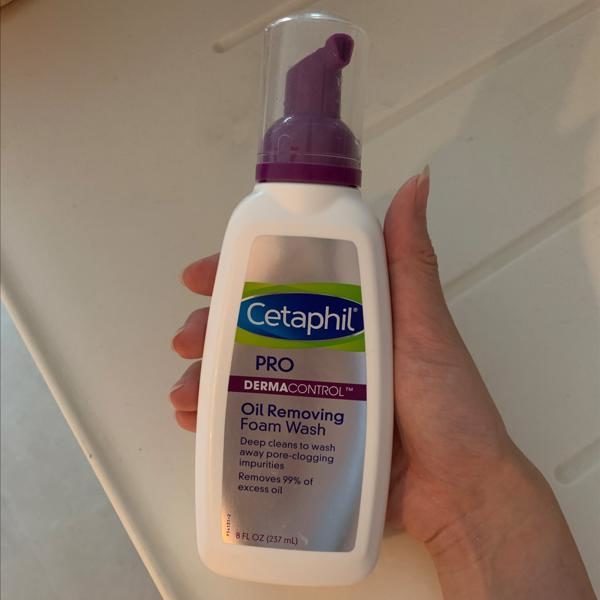 غسول Pro للبشرة الدهنية من Cetaphil