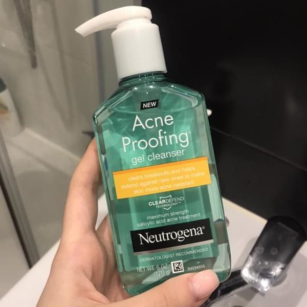 Acne Proofing جل منظف لحب الشباب من Neutrogena
