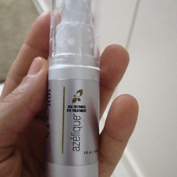 كريم Age Refining لعلاج العينين من Azelique