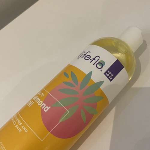 افضل 6 منتجات من اي هيرب زيت اللوز واهم فوائده